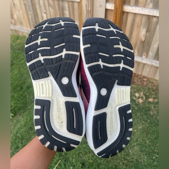 Brooks Ghost 16 Women’s Size 10B Wide Running Shoes Peacoat/Raspberry/Apricot - Picture 7 of 8